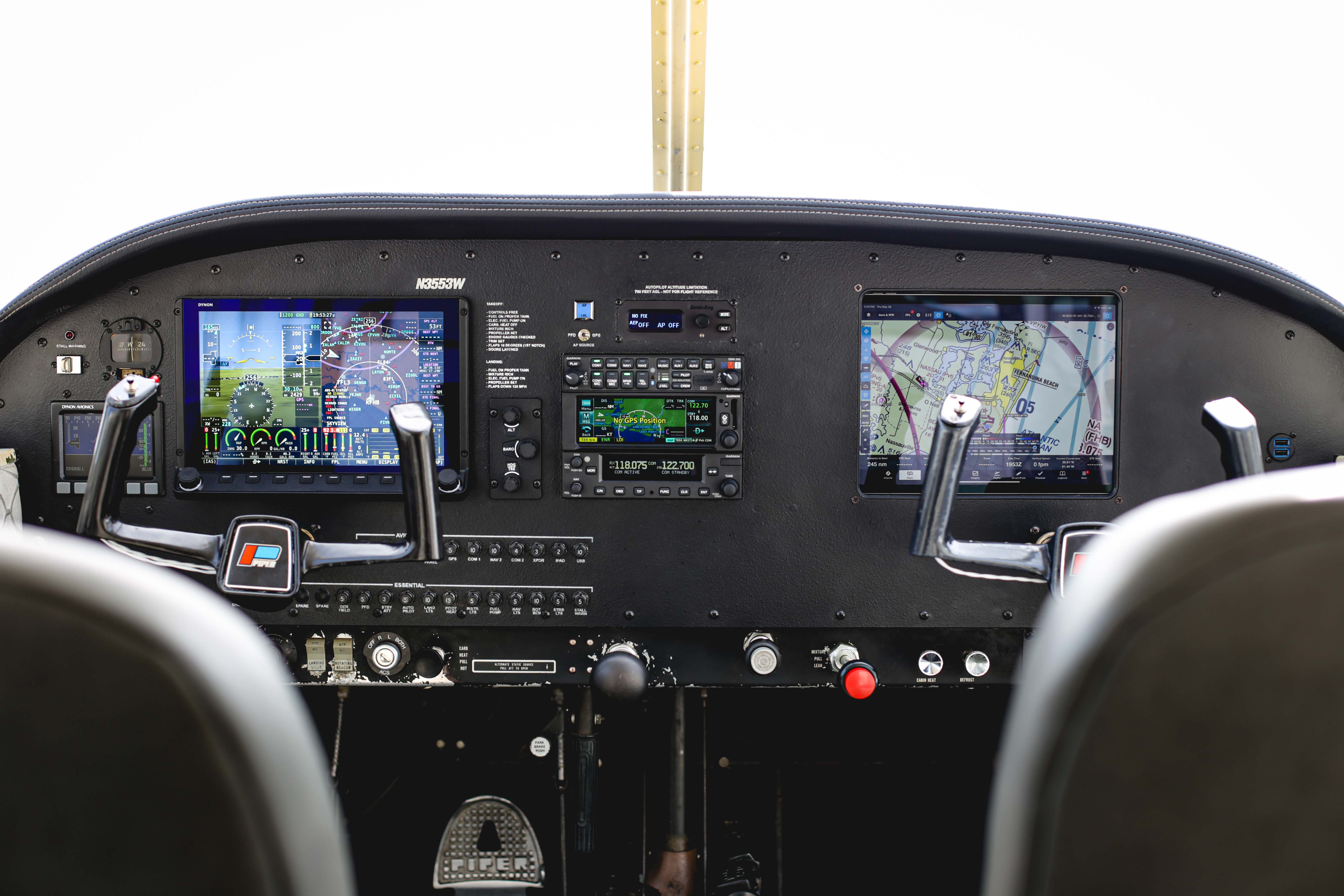island avionics dynon skyview hdx pa 32
