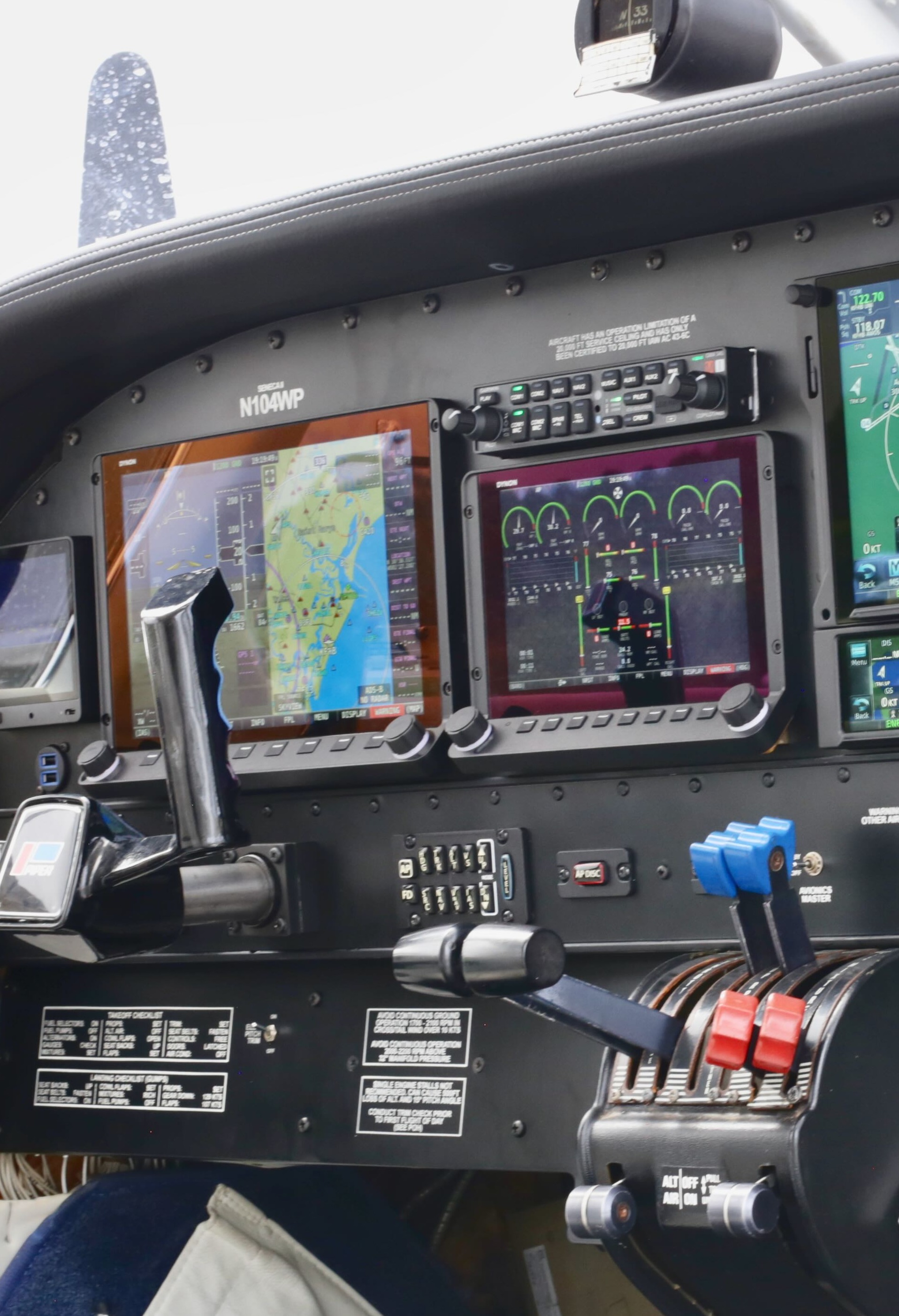 seneca ii dynon hdx upgraded avionics panel