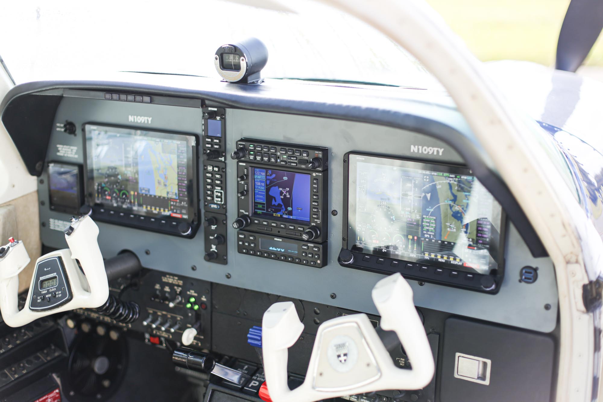 Bonanza A36 dynon skyview hdx 10 inch dual avionics panel upgrade